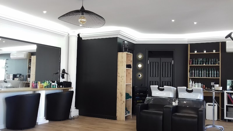 ANG'COIFFURE (LE SALON) — photo 2