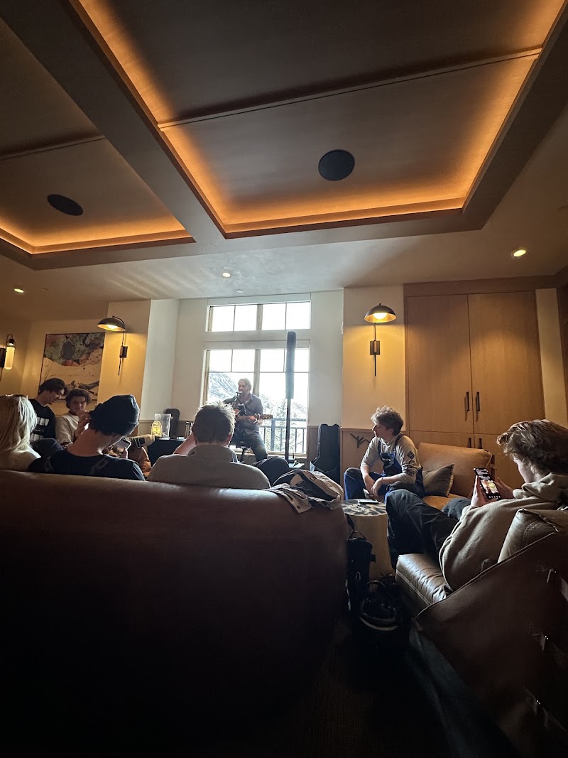 The Viceroy Lounge photo 3