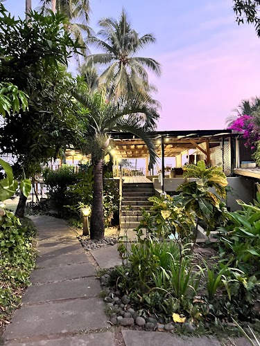 Las Flores Surf Club