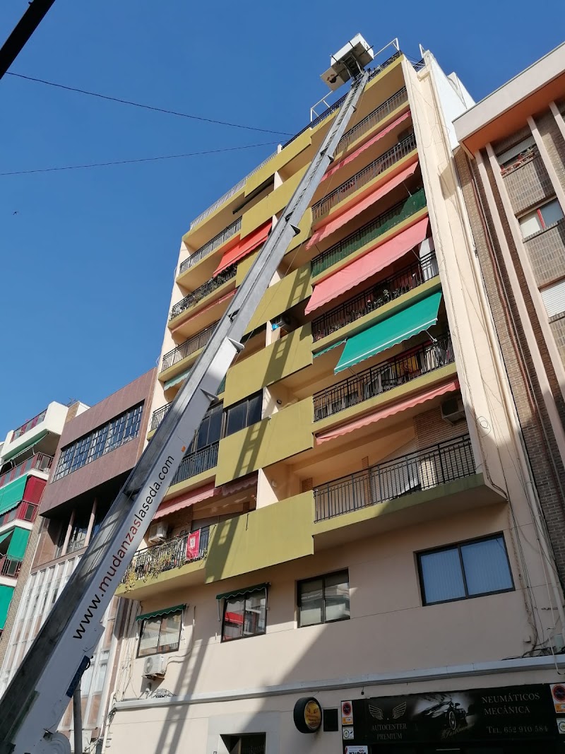 Mudanzas en Tarragona y Guardamuebles La Seda en Carrer Josep Pla Casadevall, 3, 43007 Tarragona, España - Imagen 2