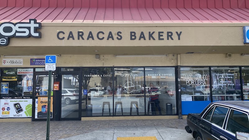 Caracas Bakery Doral photo 1