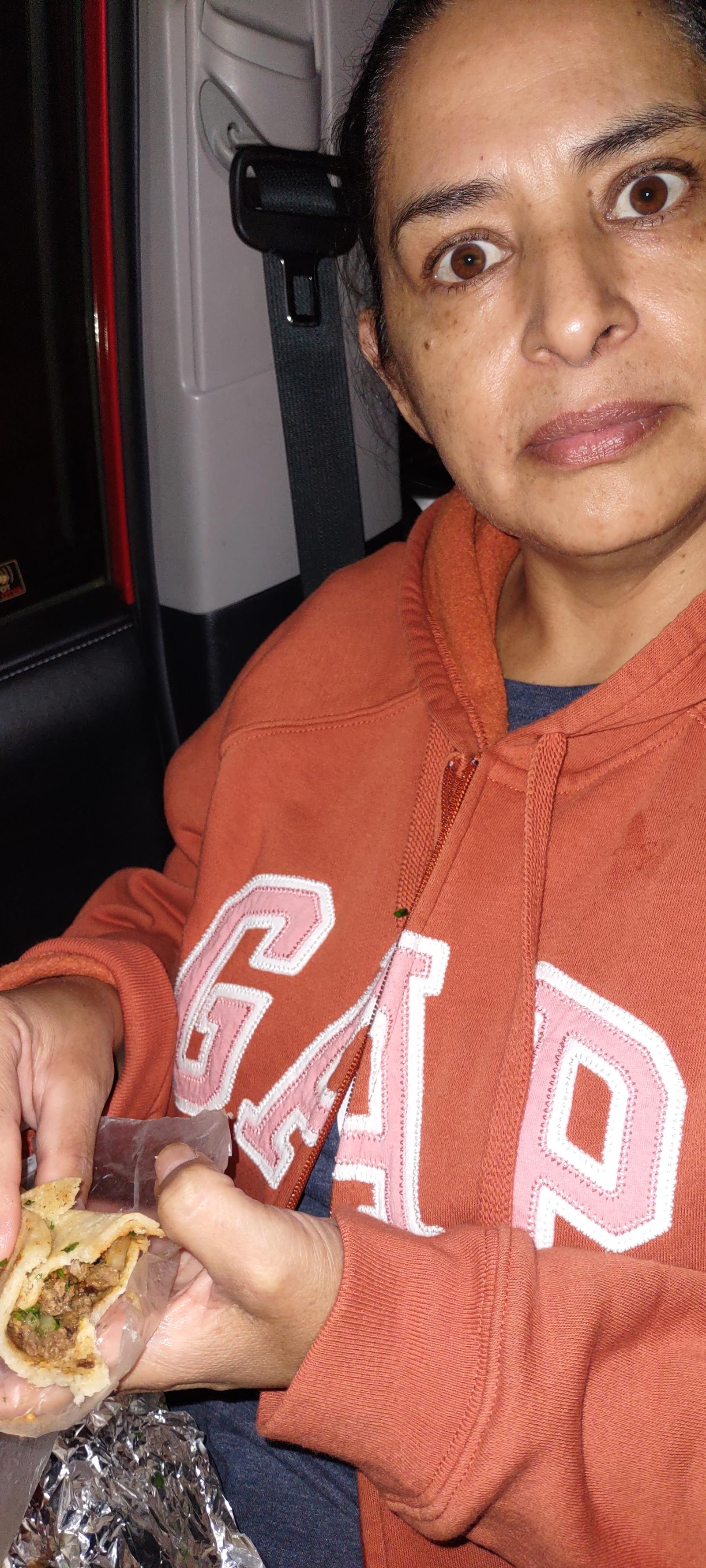 Tacos El Charrito truck exterior