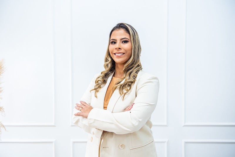 Dentista Taquara - Dra. Karen Nunes, Endodontista. Atendimento Humanizado e Especializado em Todas as Áreas da Odontologia.