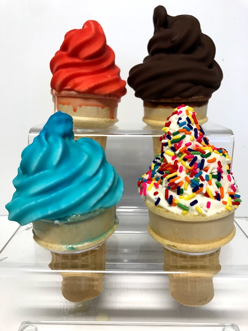 Longview Greens Miniature Golfing photo 5