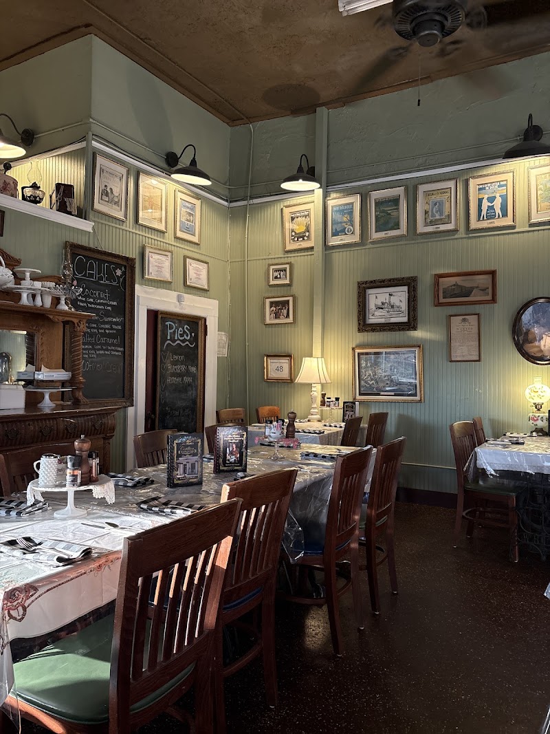 Miz Kathi’s Cotillion Southern Cafe photo 4