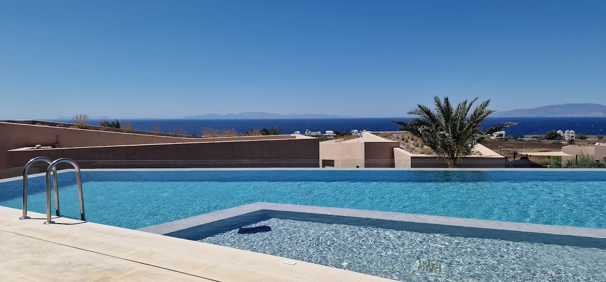 Domes Novos Santorini, Autograph Collection, dog-friendly hotel, photo 2