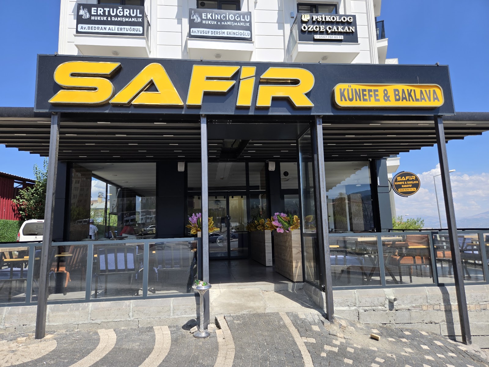 Safir Künefe&Baklava mekanı