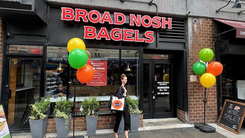 Broad Nosh Bagels Deli & Catering 42nd Street photo 6