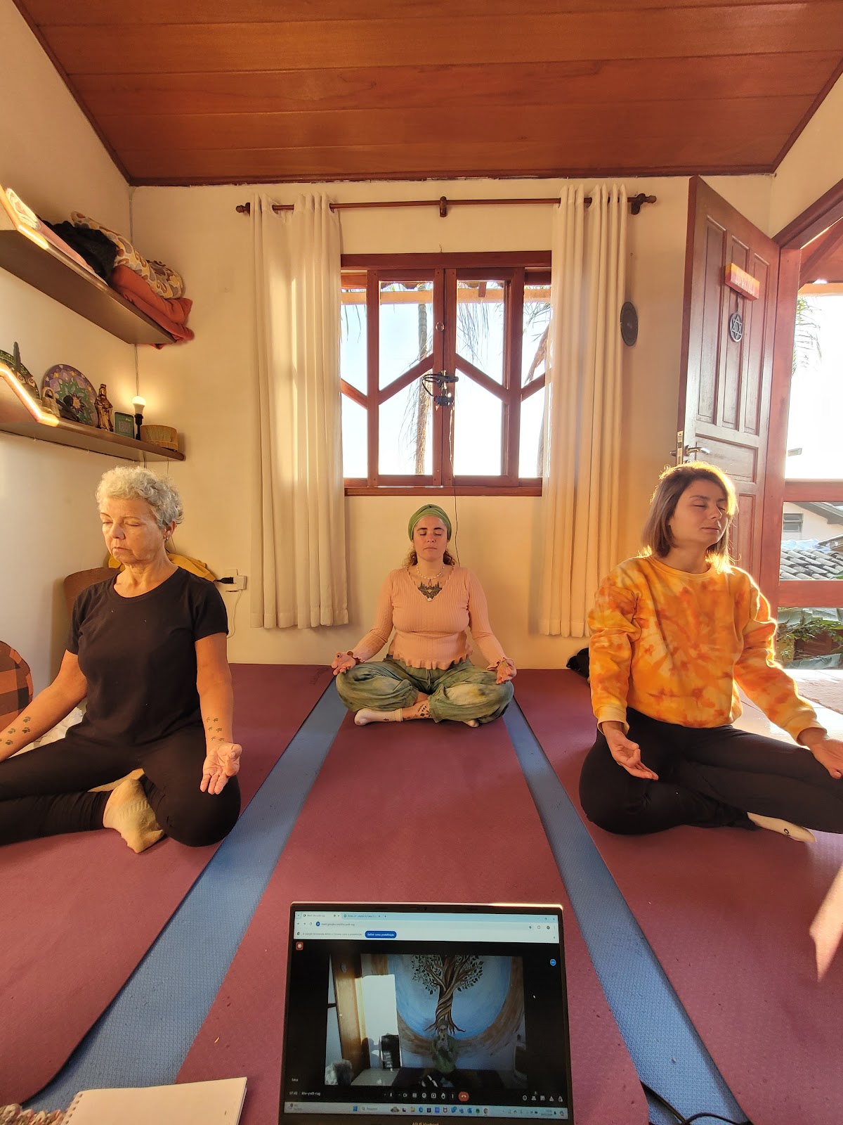 SALUS - Yoga Massagem Ayurvédica, Yoga Terapia Bioenergética e Kundalini Yoga — 3