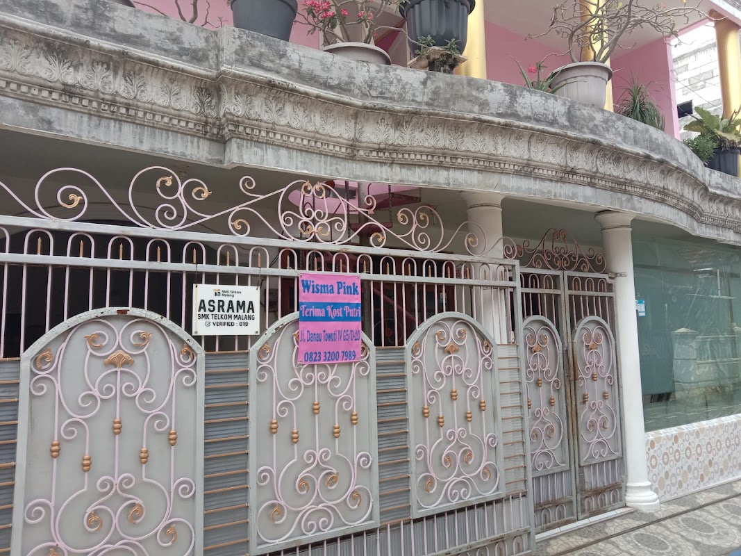 Kost Putri Wisma Pink