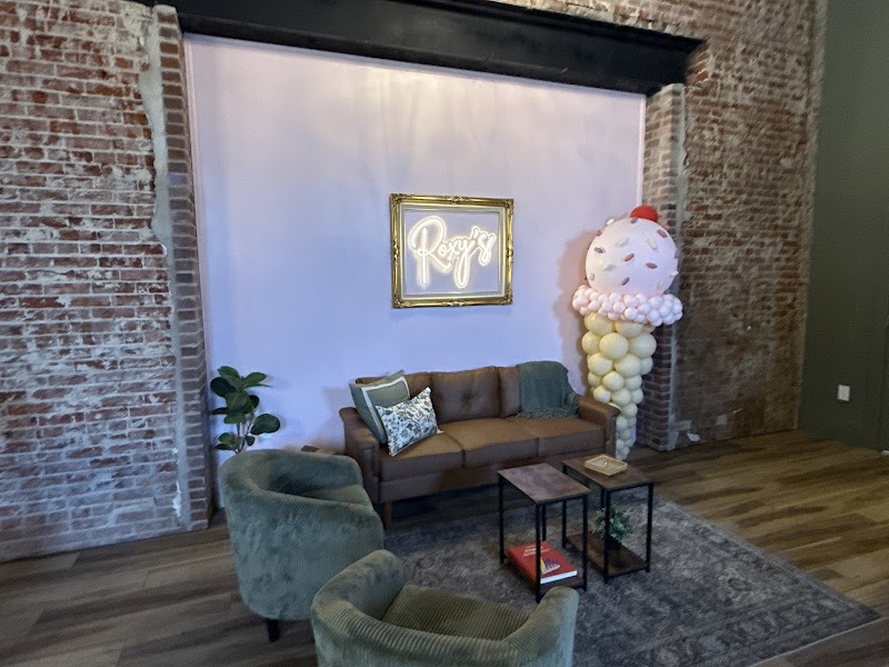 Roxy's Heavenly Scoops photo 3