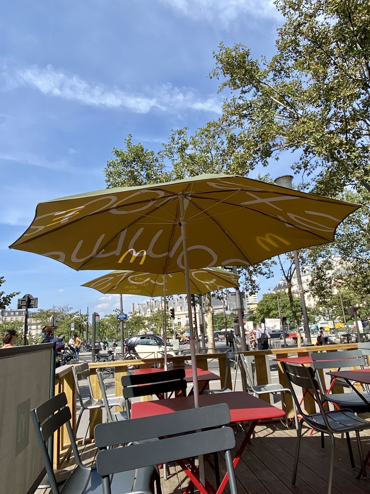 McDonald's, vue extérieure