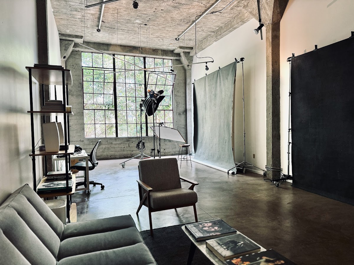 S72 Business Portraits: Google Places image 2
