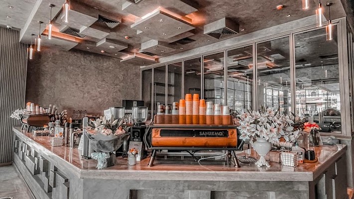 Density Coffee Roasters | مقهى ومحمصة دينستي