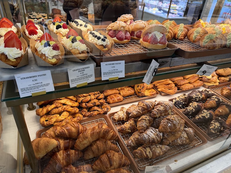 Tous Les Jours Bakery & Cafe photo 2