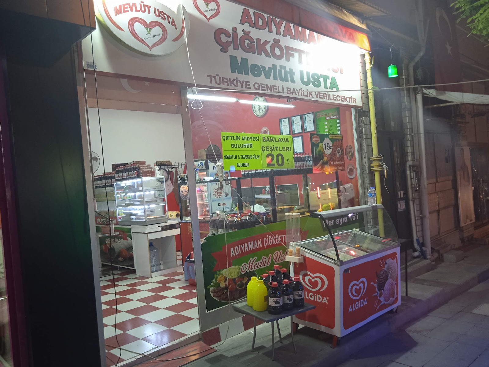 Kırıkkalenin sokak lezzetçisi Pilavcı lavin mekanı