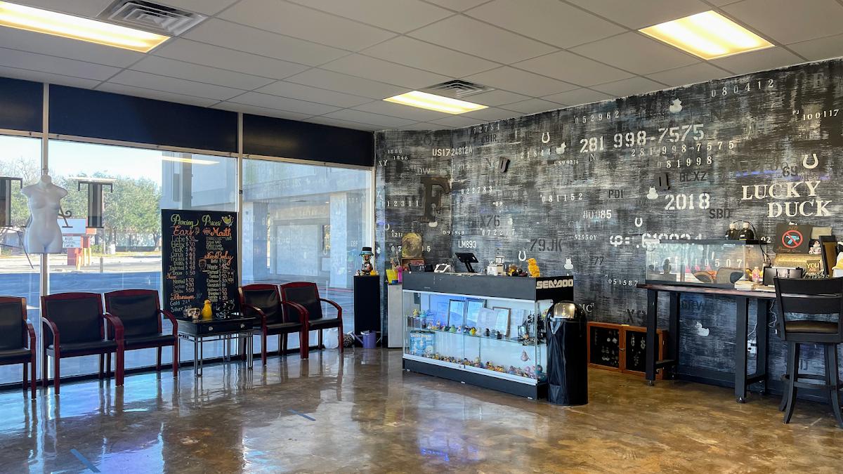 Lucky Duck Tattoo And Piercing — tattoo studio near Pasadena