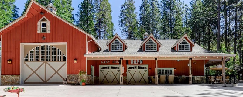 Lazy Dog Event Barn at GratiDude Ranch