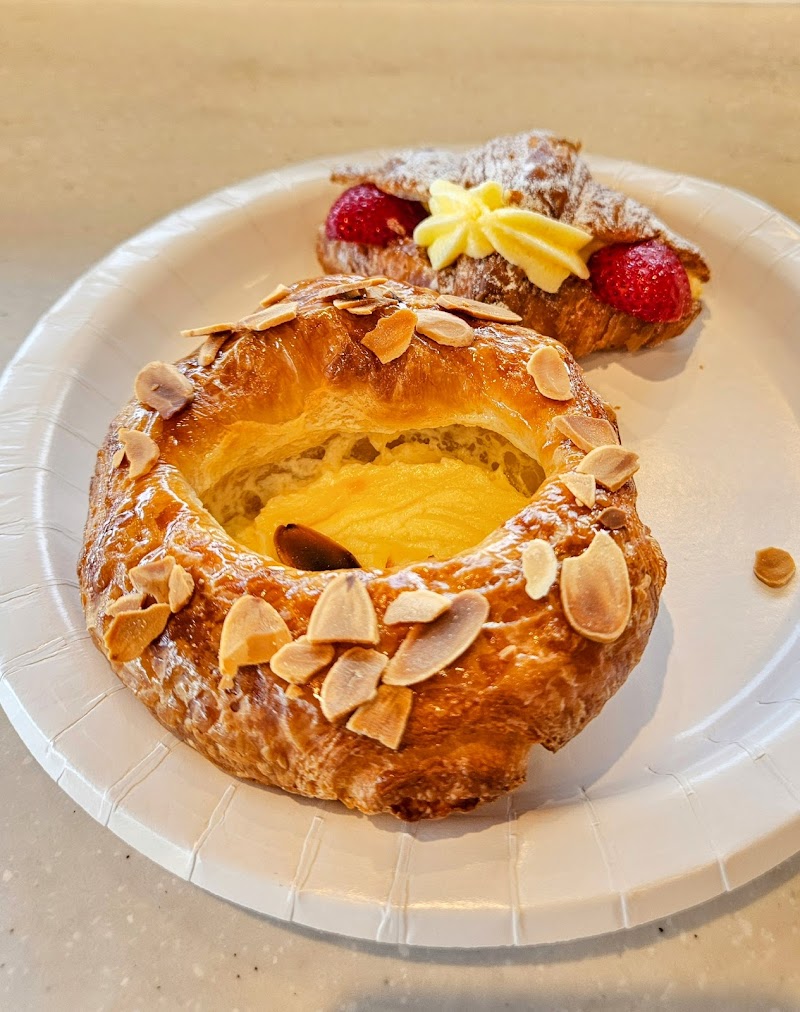 Paris Baguette photo 2