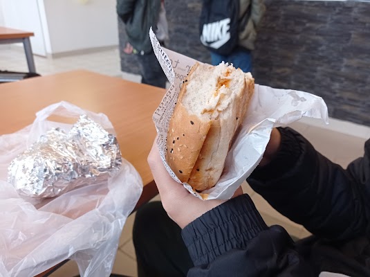 Bondhu kebab & Burger Adamow
