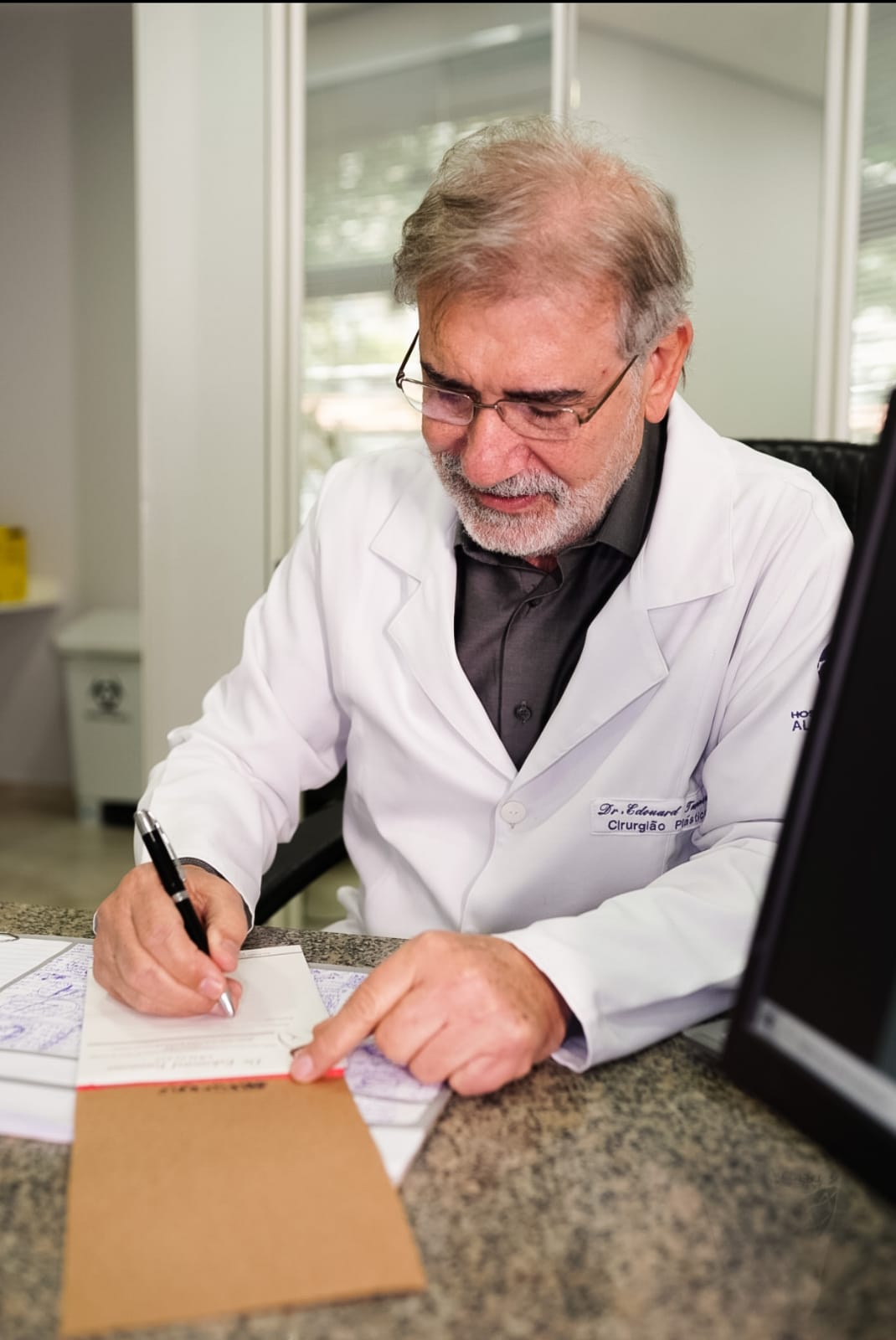 Foto de Dr. Edouard Tannous