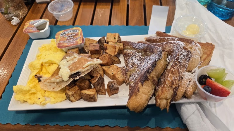 Chloez Cafe photo 3