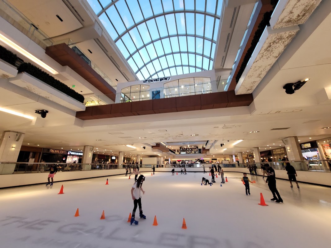 Galleria Ice Skating Center exterior — Houston, United States