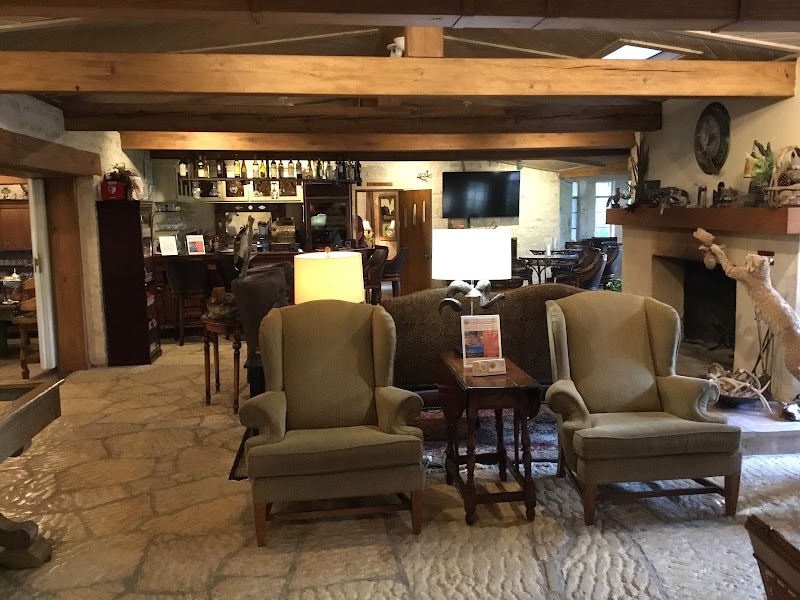Joshua Creek Ranch Main Lodge - Photo 4