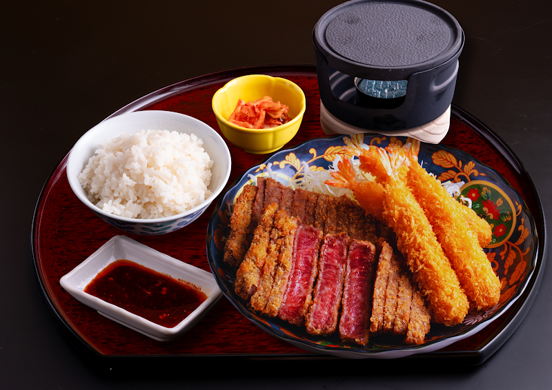 Halal Wagyu Ramen, Gyukatsu & Vegan GYUMON Shinjuku East Exit（ハラル和牛ラーメン・牛カツ＆ビーガン 牛門 新宿東口店） photo 4