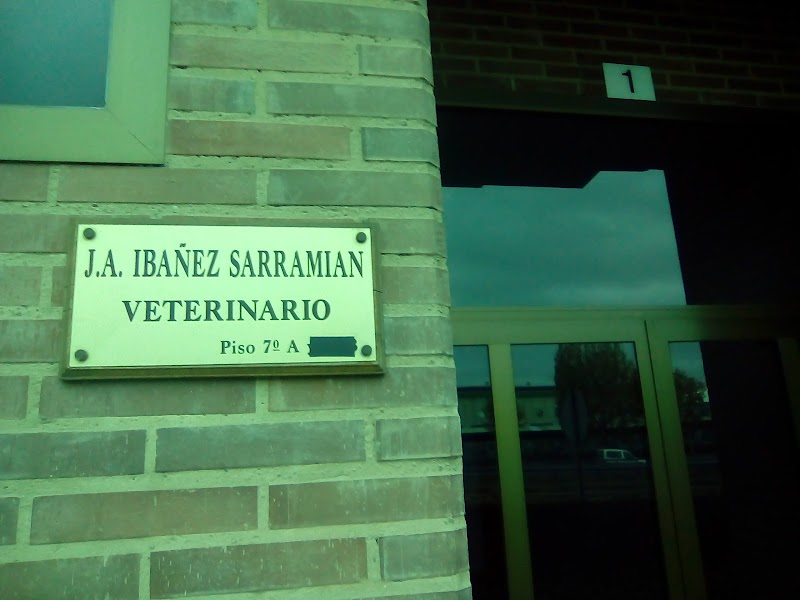 Veterinario J.A. Ibañez Ssrramian