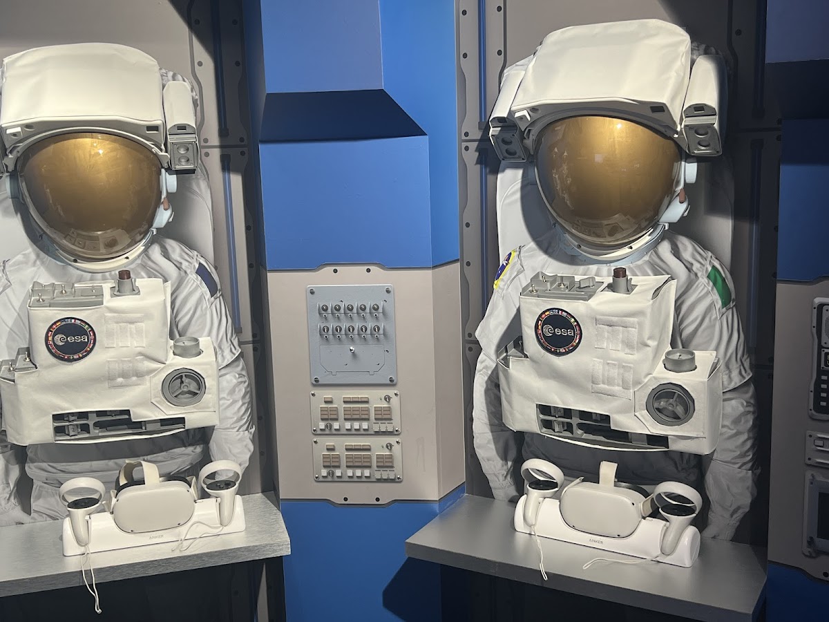 Agence spatiale européenne (ESA) et l'Astrolabe, vue extérieure