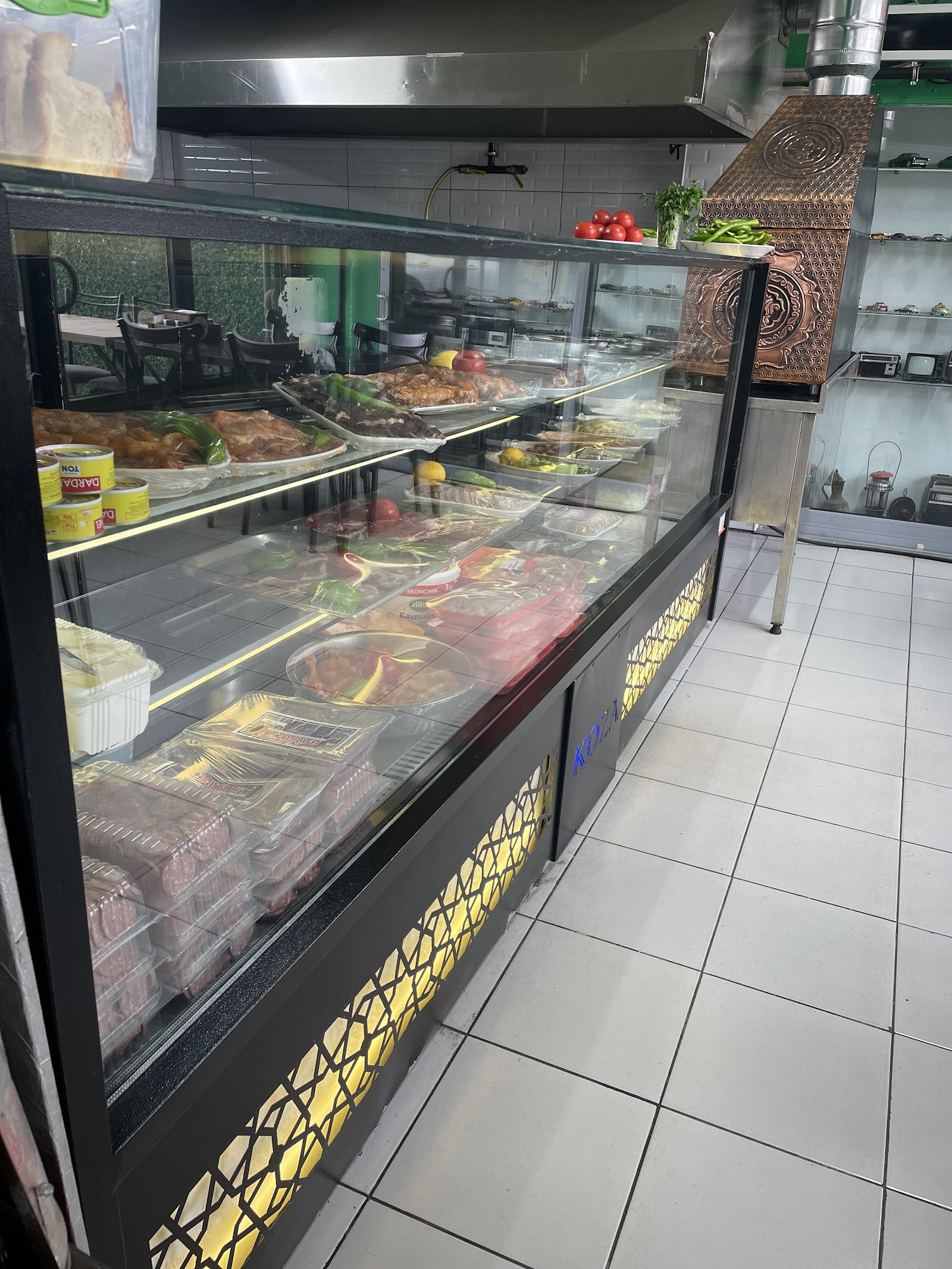 Cemil’in yeri mekanı