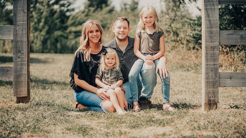 Ari & Mia's Small Town Cafe photo 3