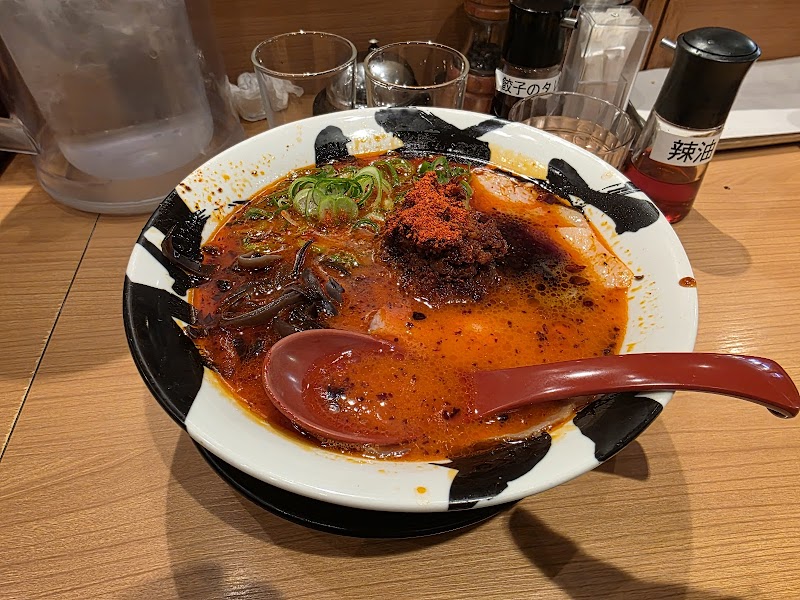 神戸豚骨ラーメン 賀正軒 三宮店 写真3