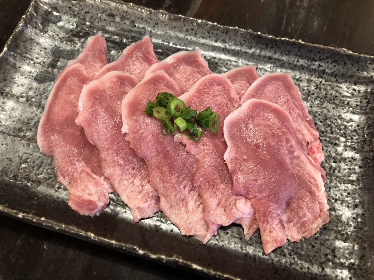 炭火・七輪 ホルモン焼 珍満