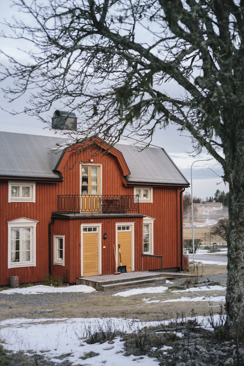 Prästgården Holmön – vandrarhemmet i hjärtat av byn