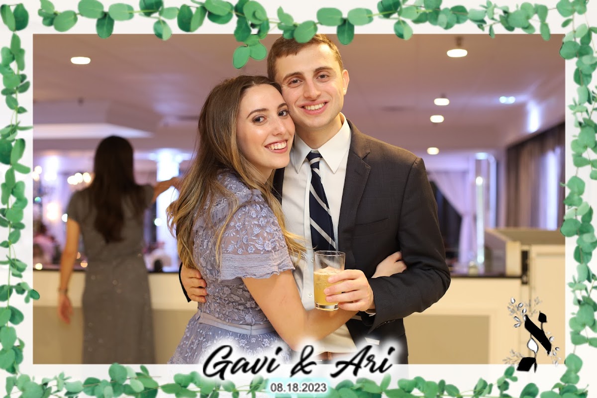 Magnet Your Event 360 Photo Booth rental: Google Places image 4
