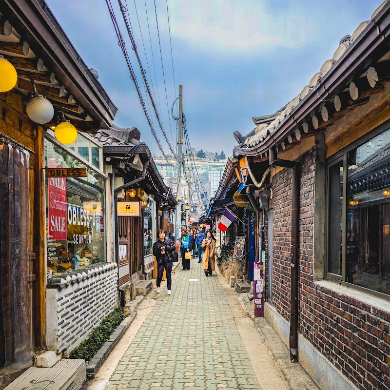 Ikseon-dong Hanok Village
