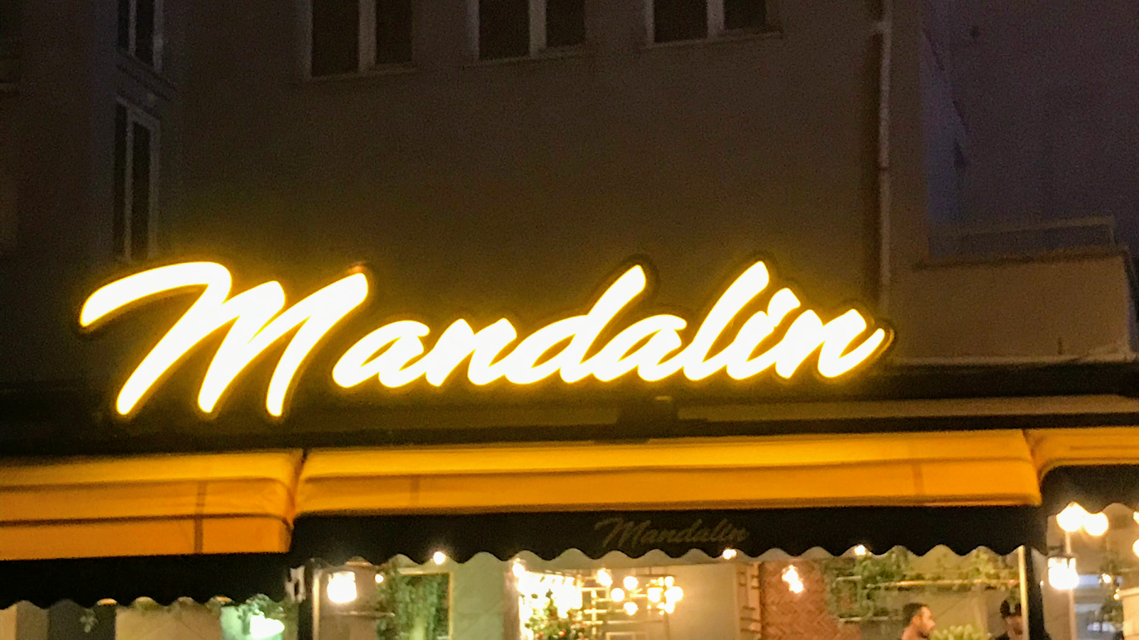 Mandalin Cafe mekanı