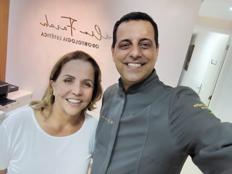 Dr Julio Farah | Dentista no Recreio | Lentes em porcelana, resinas compostas | Facetas dentárias - foto 4