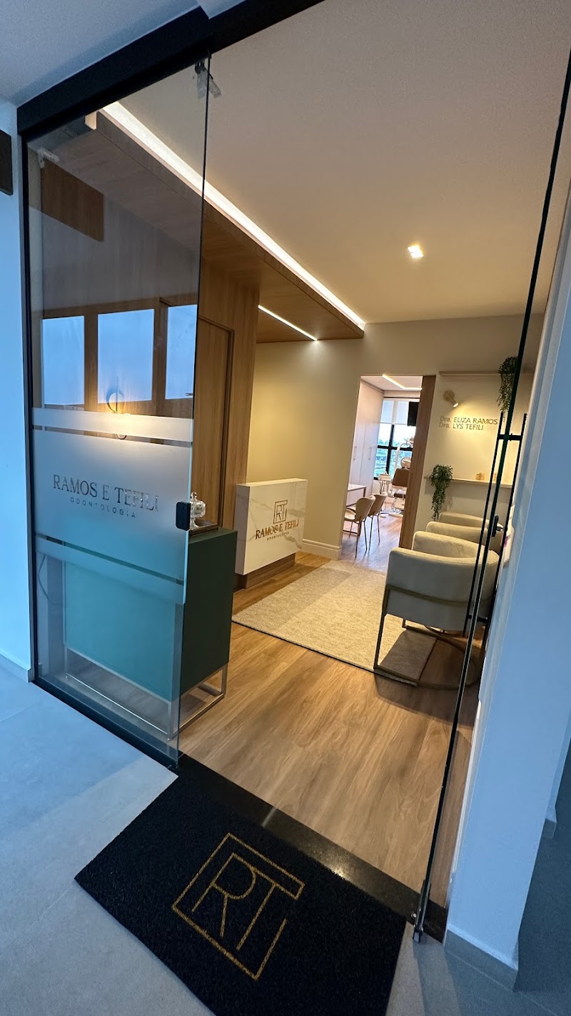 Lys Tefili - Cirurgiã-dentista - foto 4