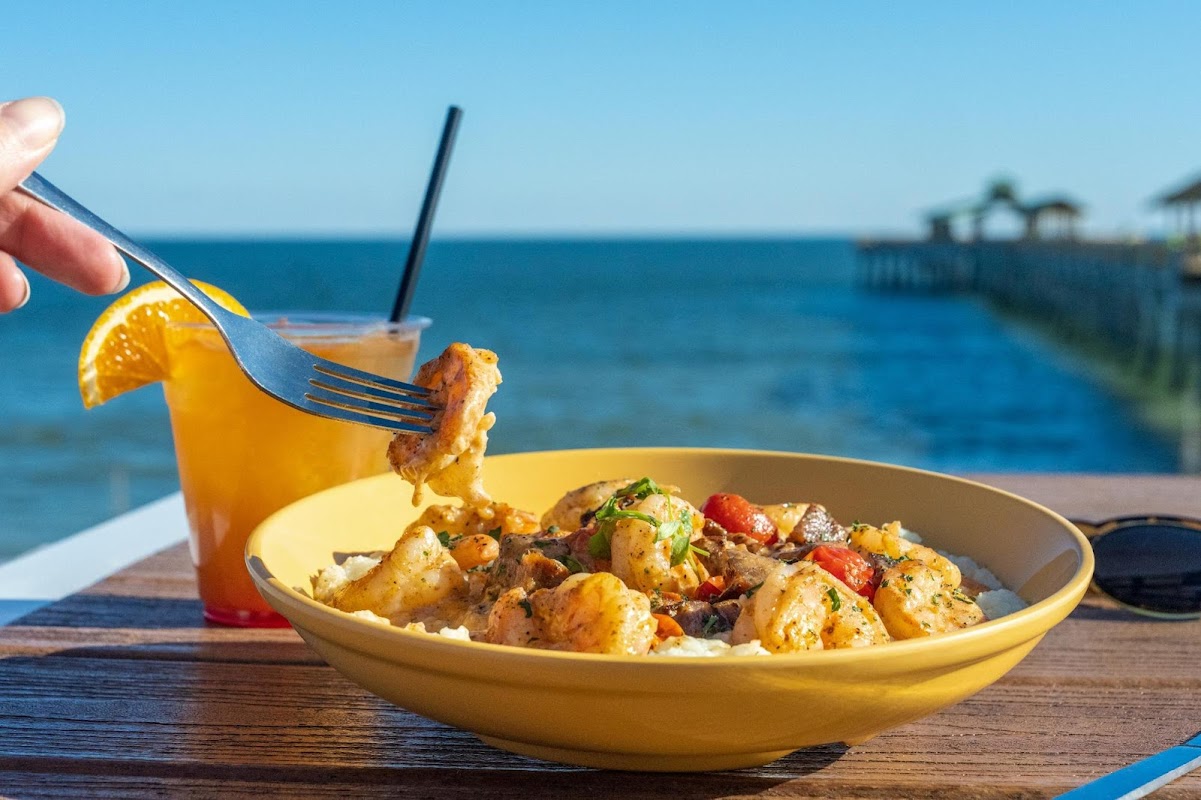 Pier 101 Restaurant & Bar photo 3