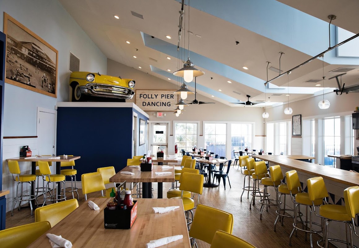 Pier 101 Restaurant & Bar