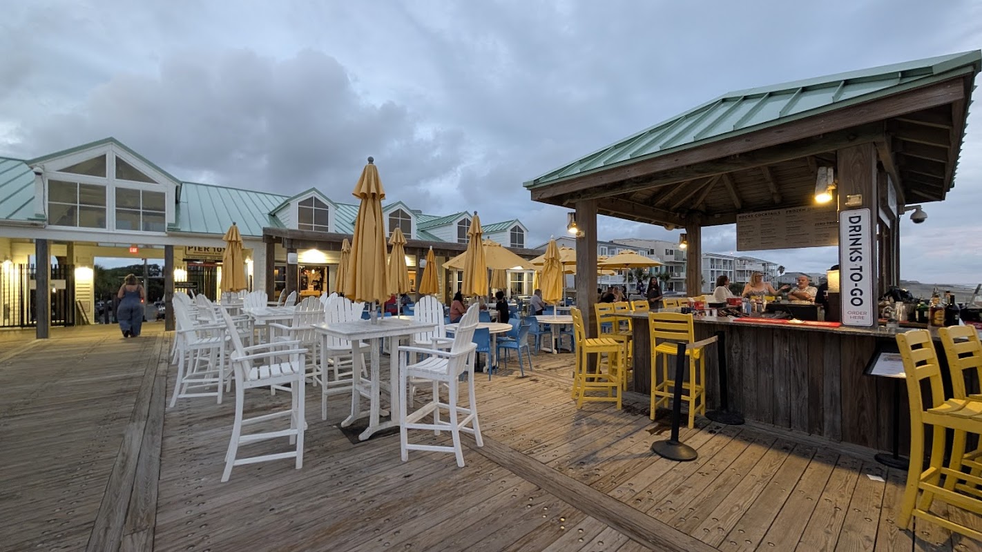 Pier 101 Restaurant & Bar photo 2