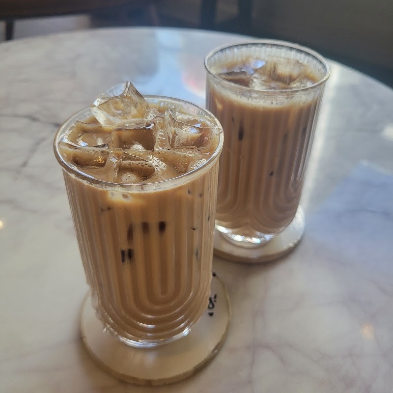 Complimentary Cafe photo 3