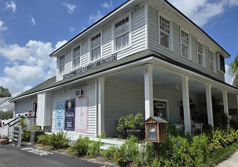 Mallie Kylas Cafe photo 4