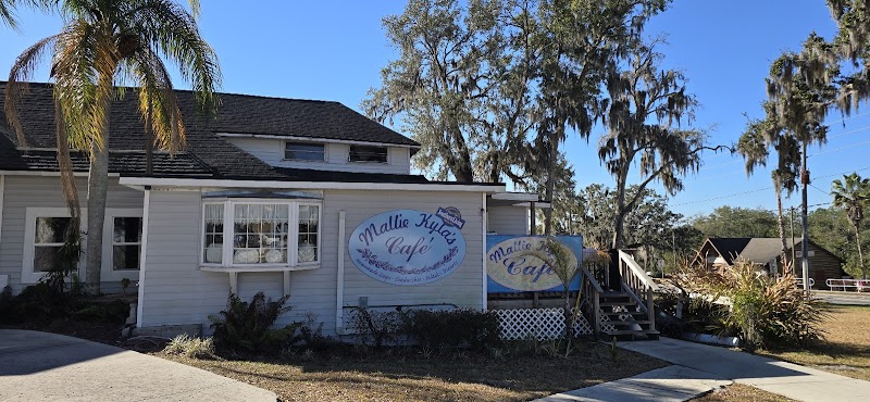 Mallie Kylas Cafe photo 4