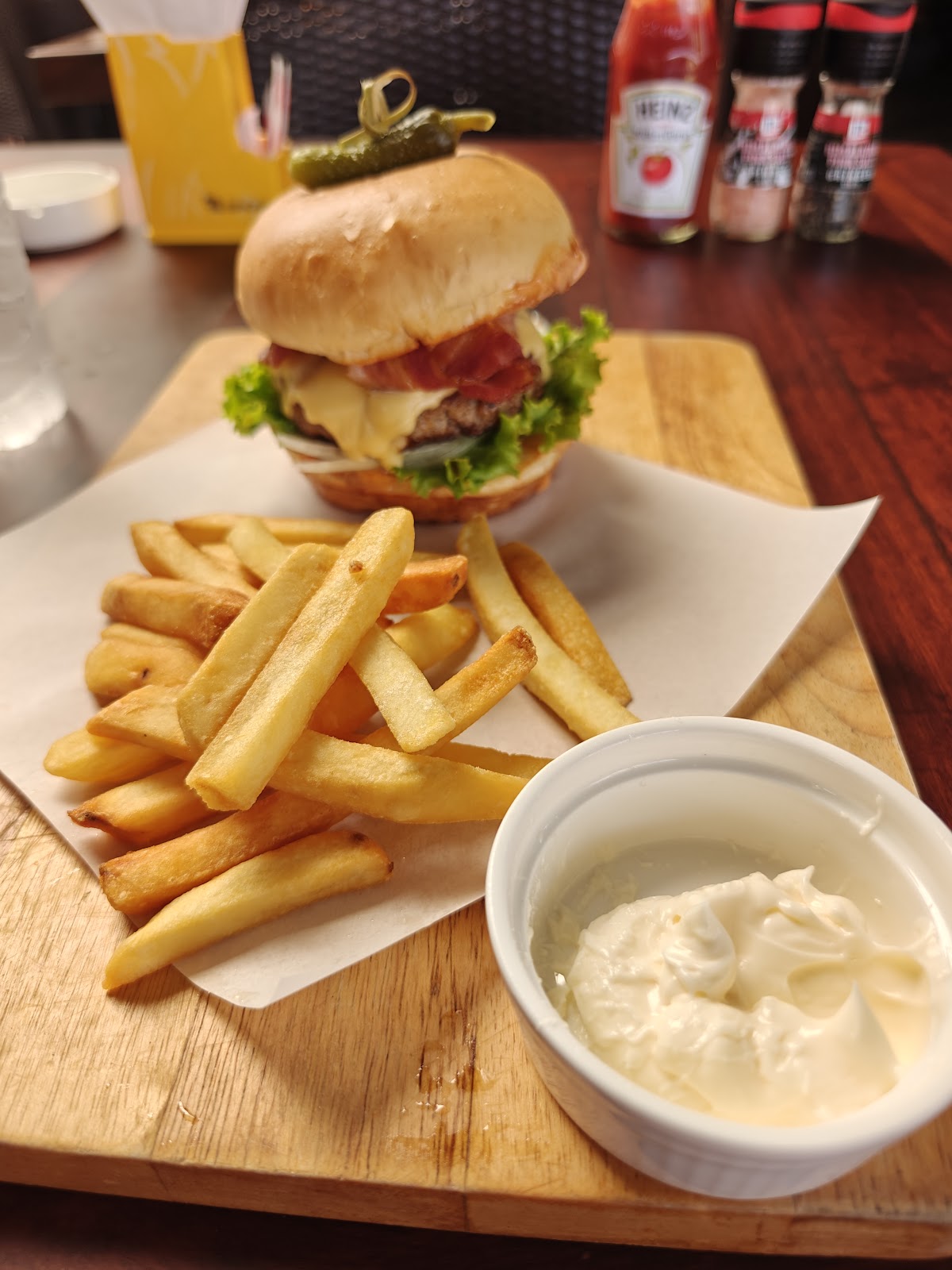 The Duke Pub & Restaurant - Photo 5