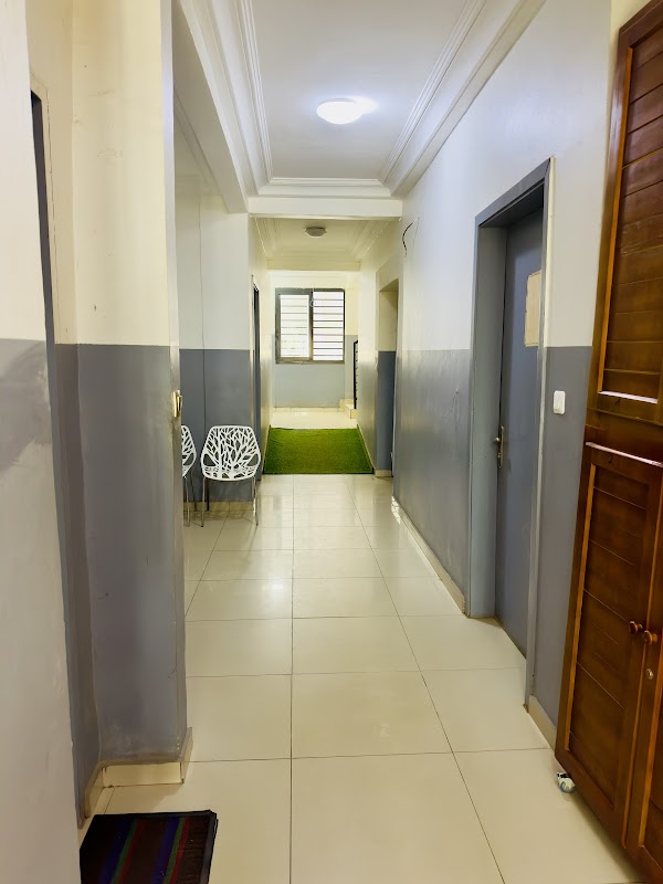 Douala Clinic - Photo 2