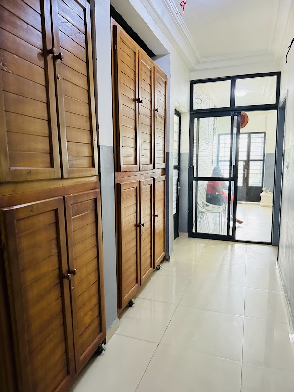 Douala Clinic - Photo 8